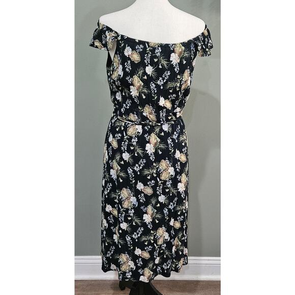 Everly Large Floral Button Down Off-Shoulder Dress - Picture 7 of 7